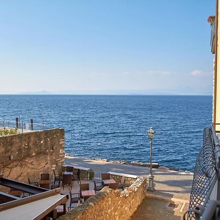 Apartmentsgarda - Residenza Dei Navigatori Torri Del Benaco Luaran gambar
