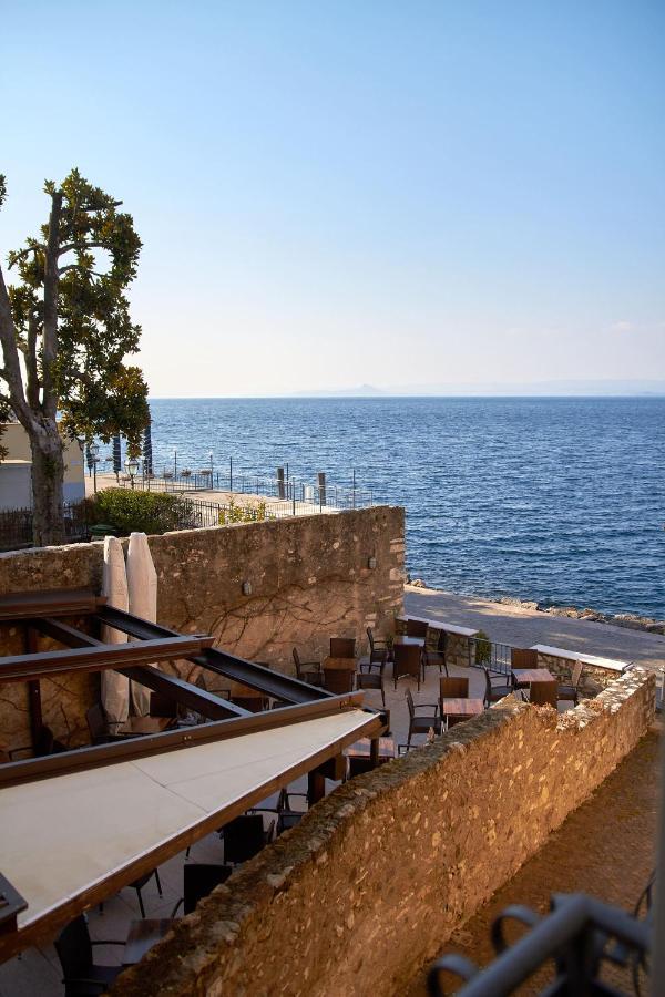 Apartmentsgarda - Residenza Dei Navigatori Torri Del Benaco Luaran gambar