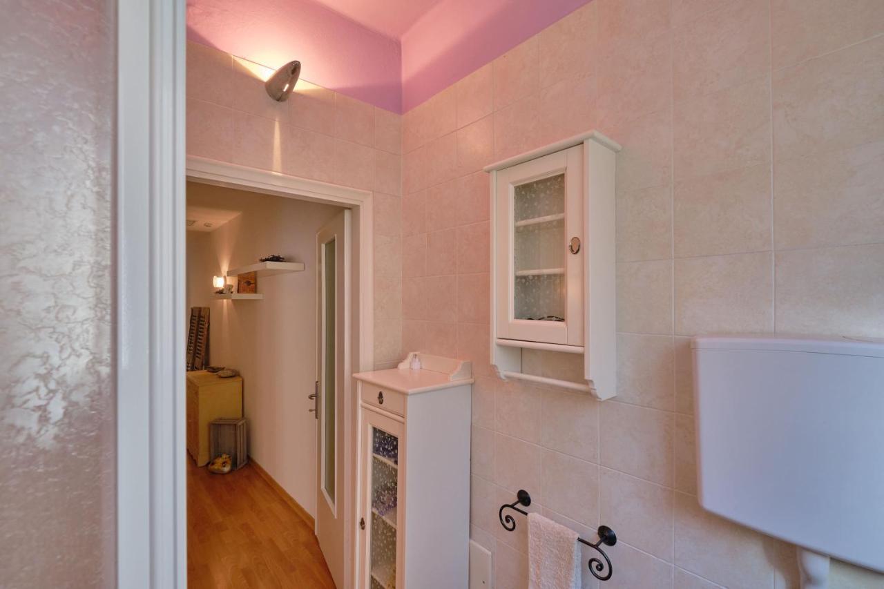 Apartmentsgarda - Residenza Dei Navigatori Torri Del Benaco Luaran gambar