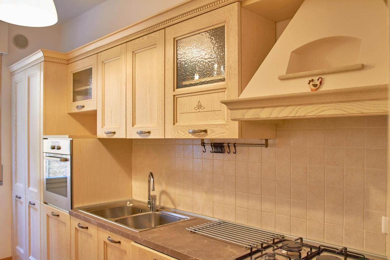 Apartmentsgarda - Residenza Dei Navigatori Torri Del Benaco Luaran gambar