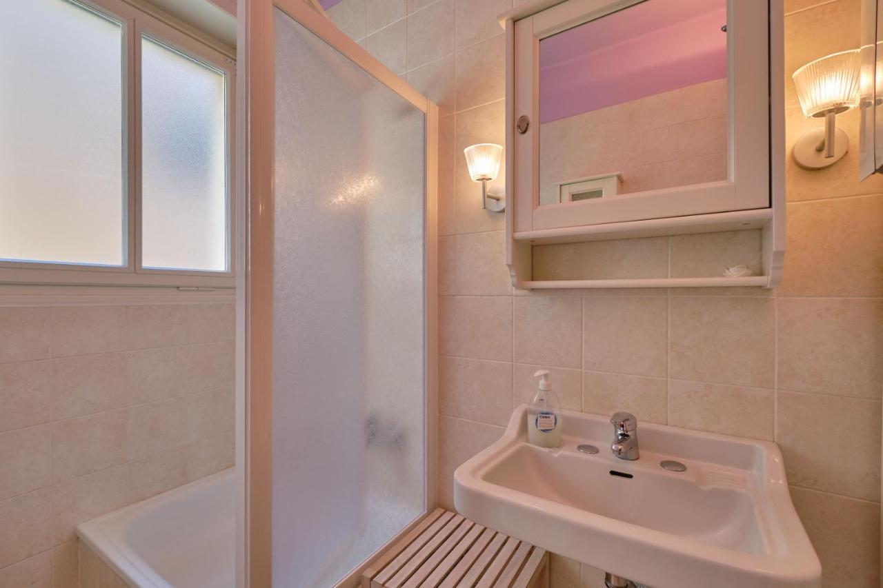 Apartmentsgarda - Residenza Dei Navigatori Torri Del Benaco Luaran gambar